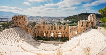 Teatro Grego: Explorando Raízes, Formas e Influências